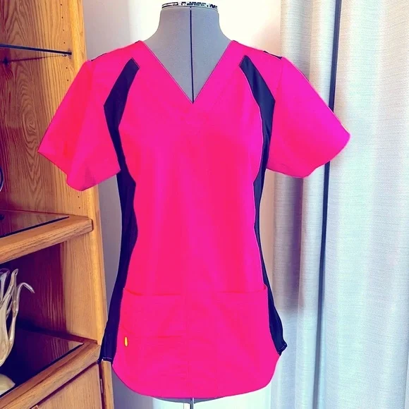 WonderWink scrub top with side stretch panels size S ~ NWOT ~ - Picture 1 of 9